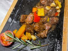 田园澳洲骰子牛肉-蜜桃花开·中西融合菜E&W(南长街店)