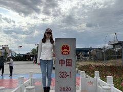 -霍尔果斯国门景区