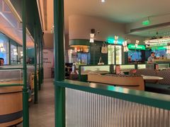-芭莉与彩虹西餐厅(成都合生汇店)