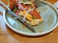 -Dragon Pizza•圆脸龙披萨·牛排餐厅