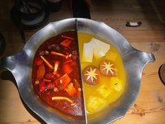 -湊湊火锅·茶憩(杭州湖滨银泰in77店)
