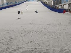 -乔波室内滑雪场