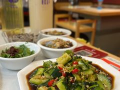 -鲁员外地锅鸡地锅鱼(古墩路店)
