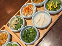 -银米·云南传统过桥米线(双廊黑金冠店)