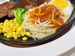-汤姆家的牛排意面披萨(新城市广场店)