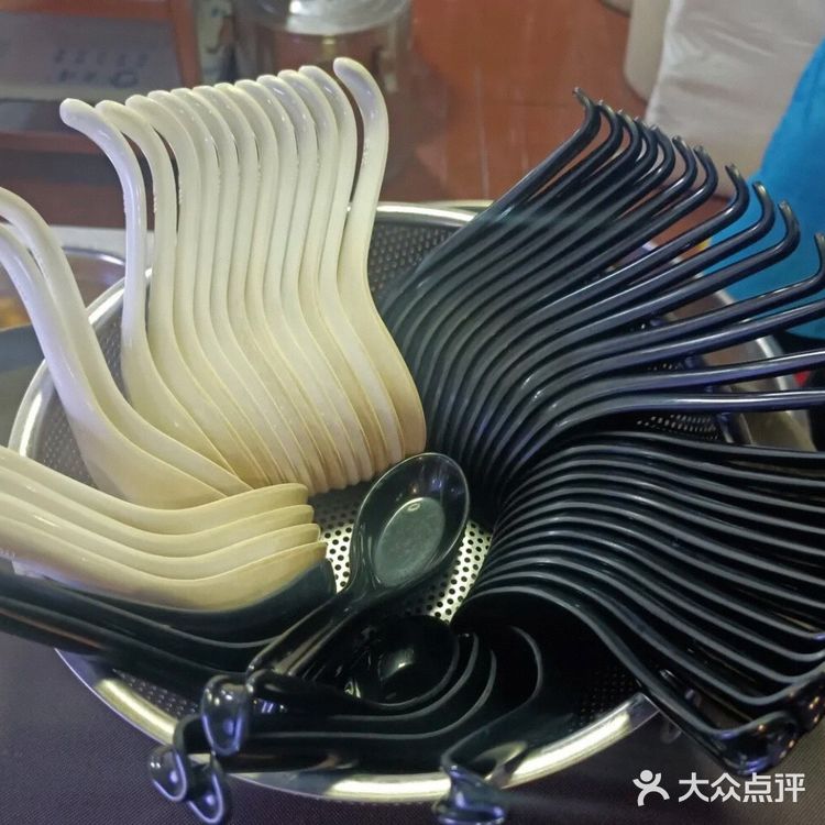 「螺鼎记螺蛳粉(德思勤直营店)」位置对于我来说还是非