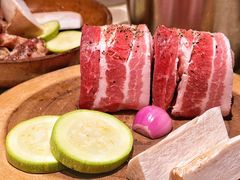 -蚂蚁洞·烤肉大营地(上海静安大悦城店)
