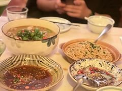 -龙门阵茶屋川菜馆(武康路店)