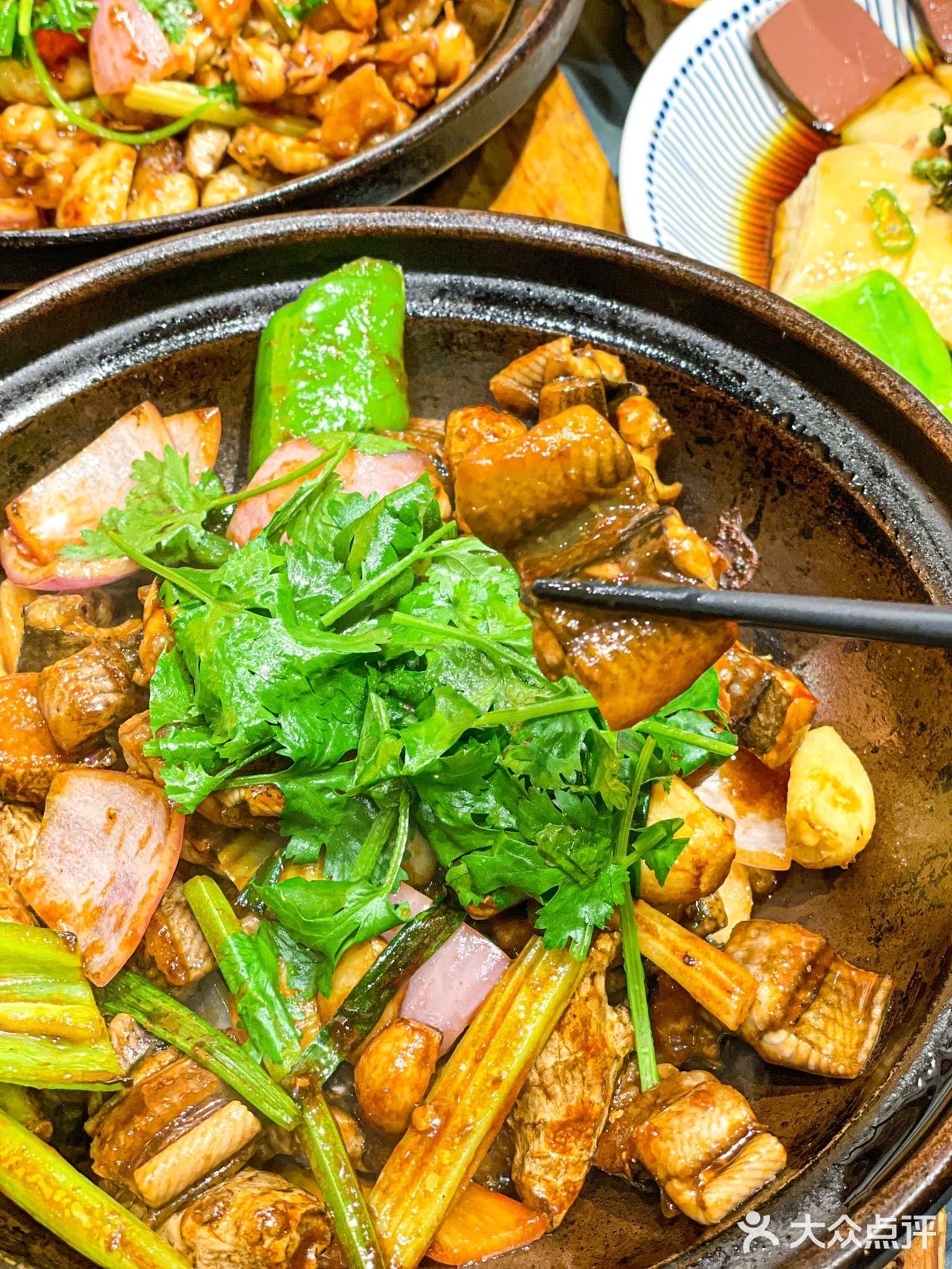 行过路过都不能错过亲民价粤菜店-煲爷