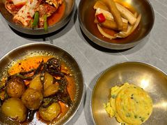 -草家酱蟹炭火烤肉店(珲春南路一店)