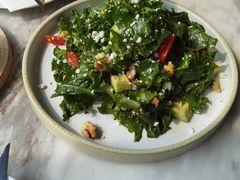 牛油果羽衣甘蓝沙拉-The Rug Cafe(王府中环店)