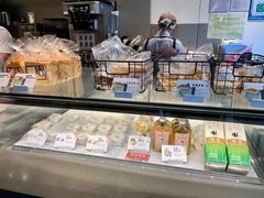 面包甜点陈列柜-喜茶(东莞汇一城店)