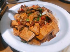 香干炒回锅肉-肖记公安牛肉鱼杂馆· 省级非物质文化遗产(仁和路店)