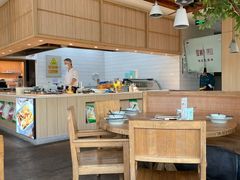 -蜜桃餐厅·伴山(湖滨商业街店)