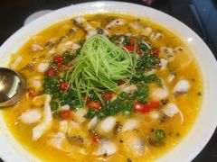 -山城外·非遗酸菜鱼(盛龙广场店)