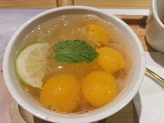 枇杷雪梨银耳羹-炖物24章·顺时轻养茶(杭州保利时光里店)
