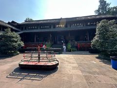 -峨眉山报国寺