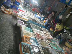 -霞涌市场海鲜摆卖区