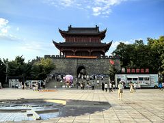 -巴陵广场