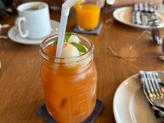 -ROAST coffee & eatery