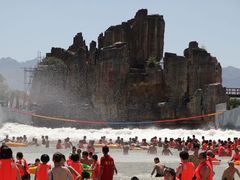 -白鹿温泉加勒比水上乐园