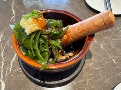 -吕氏焗小鲜•海鲜青岛菜(总店)