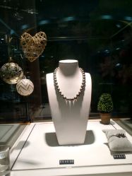 -北京七彩云南翡翠珠宝旗舰店(月坛店)