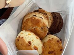 -SKROLL卡特司库·蛋糕定制·生吐司·司康(古北程家桥店)