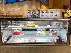 面包甜点陈列柜-哈根达斯(SM店)