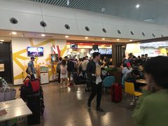 等位区-麦当劳(杭州东站高铁店)