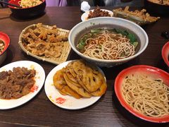 -爆炸头阿姨小四川正宗川味小吃(无任何分店)