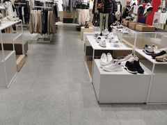 -hotwind热风(民盈山国贸店)