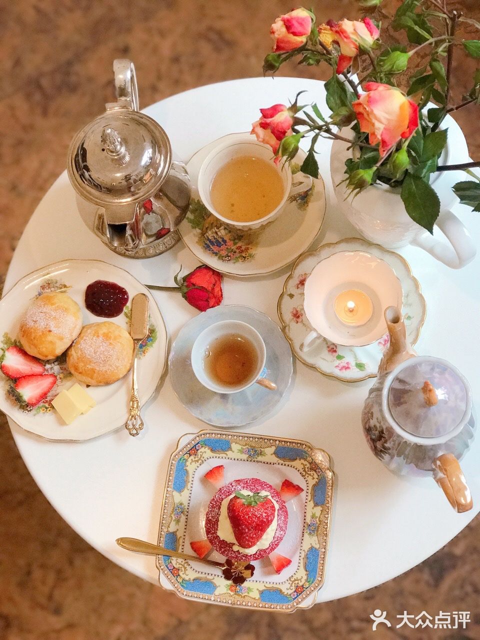 挂壁和画册，都特别又精致