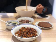 肉丝葱油拌面-君东记本帮面馆(天钥桥路店)