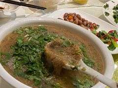 蚵仔大肠面线-光头匠