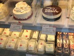 -红宝石·鲜奶小方·海派西点房(南丹店)