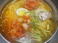 -七甲山烤肉(长白山奇石山珍根艺一条街店)