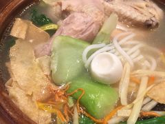 -刀小蛮半只鸡过桥米线(家乐福四元桥店)
