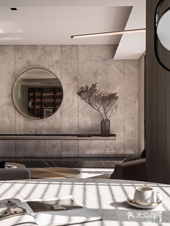 居于闹市却超脱于自然中