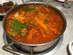-野山舂·贵州现舂酸汤牛肉(民生路店)