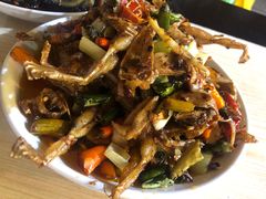 -鸿顺老铁锅美蛙鱼府(解放碑店)