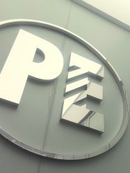 -PE SALON