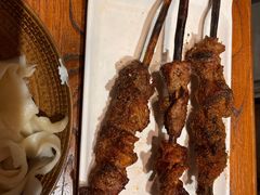 -艾力江和田馕坑烤肉店