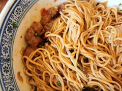 辣肉面-沪西老弄堂面馆(定西路店)