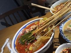 红汤串串香-三生小馆(亭知路店)