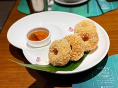 炸虾饼配泰国梅子酱-帕蓝·暹罗料理(大学路店)