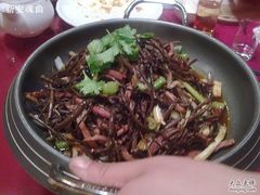 干锅茶树菇-川外川(星海店)