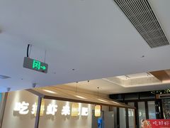 -肥肥虾庄·金牌油焖大虾(汉口城市广场店)