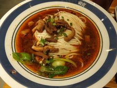 -霸蛮湖南菜·牛肉粉(荣京西街店)