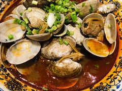 花甲-爆炸头阿姨小四川正宗川味小吃(无任何分店)